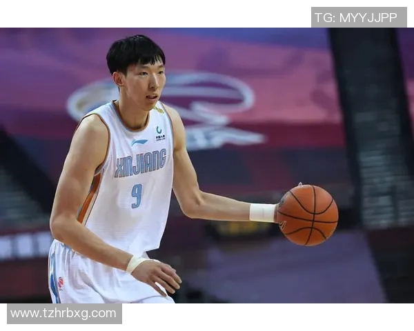 周琦在CBA比赛中表现抢眼，被誉为当之无愧的篮球天才